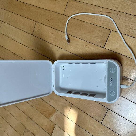 PURIFI by IJOY UV Portable Sanitizer for Cell Phones & Small Electronics - Picture 6 of 8